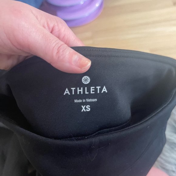 Like New! Athleta Kick Booty Stretch Tech Fleece Yoga Pants, Black - XS - Picture 11 of 13